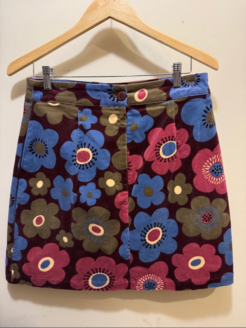 ModCloth x Princess Highway Floral A-Line Mini Skirt in Burgundy and Blue